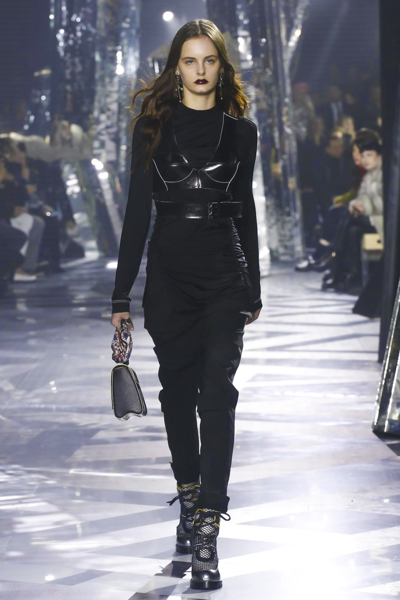 Louis Vuitton, Fashion Show, Ready To Wear Collection Fall Winter 2016 in Paris