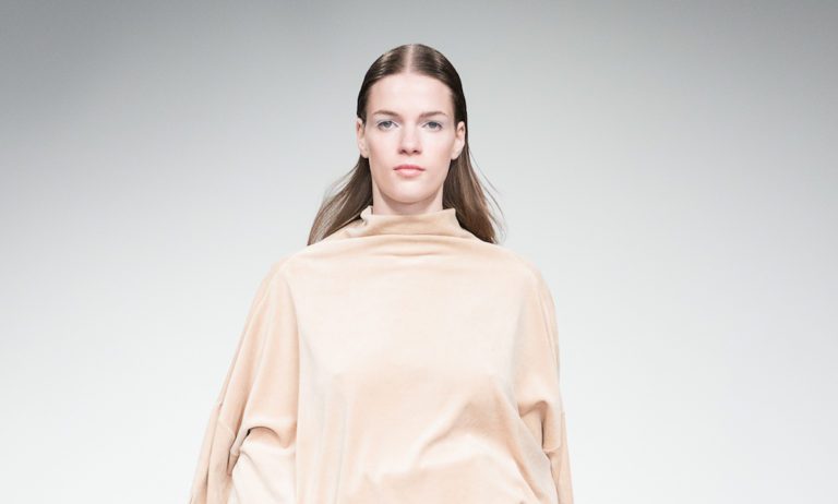 Spring Studios, 180 The Strand, London UK. 15th September 2017. Paula Knorr opens London Fashion Week Spring Summer 2018 with her catwalk show. ©Chris Yates