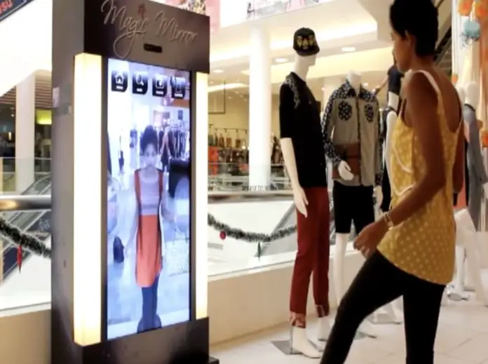 magic-mirror-augmented-reality-fashion-fitting
