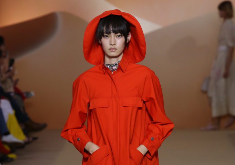 Shiatzy Chen Spring 2018: Paris Fashion Week