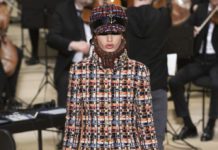 chanel metiers hamburg show.jpg