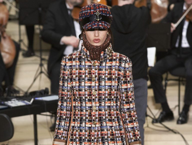 chanel metiers hamburg show.jpg