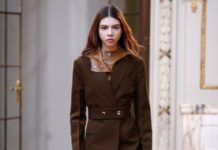 Victoria Beckham Fall 2018: New York Fashion Week