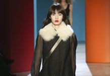 Shiatzy Chen Fall 2018: Paris Fashion Week