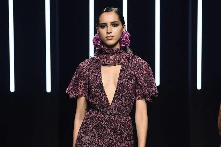 Yumi Katsura Fall 2018/19: Paris Fashion Week