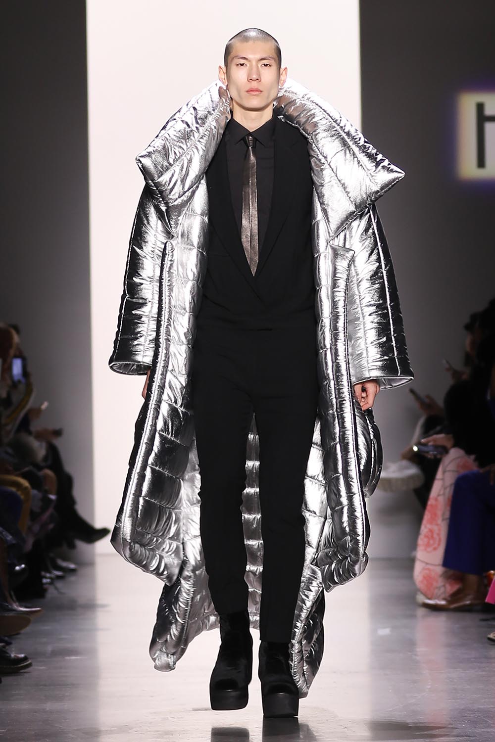 Hakan Akkaya's Glam Rock Collection – NYFW Fall/Winter 2019