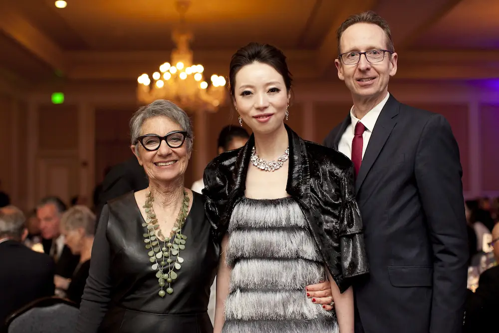 Vivienne Hu Honored with USC Visionary Artist Award