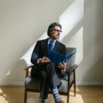 What You Should and Shouldn & Wear to a Job Interview (2)
