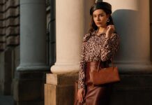 5 Tips And Tricks To Stay Stylish With Vintage Clothes