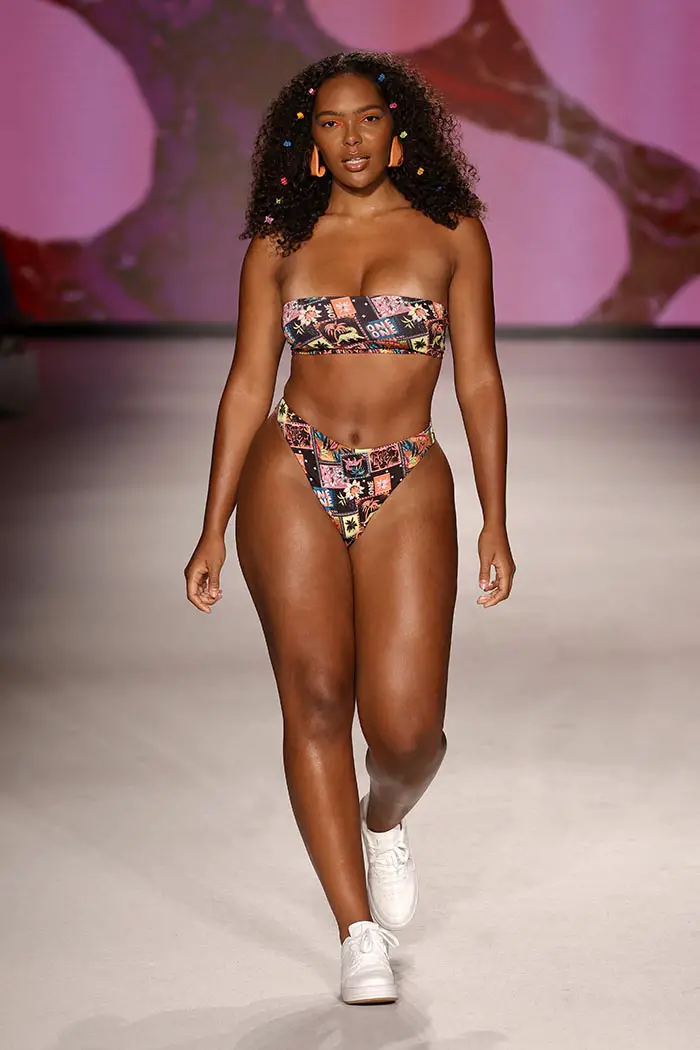 ONEONE Swimwear Brand Joined the Swim Week Roster with its Colorful and  Sporty Collection at Paraiso Miami Beach