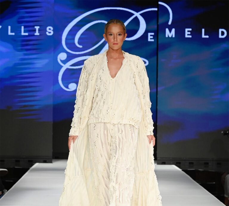 What is a Capsule Wardrobe?