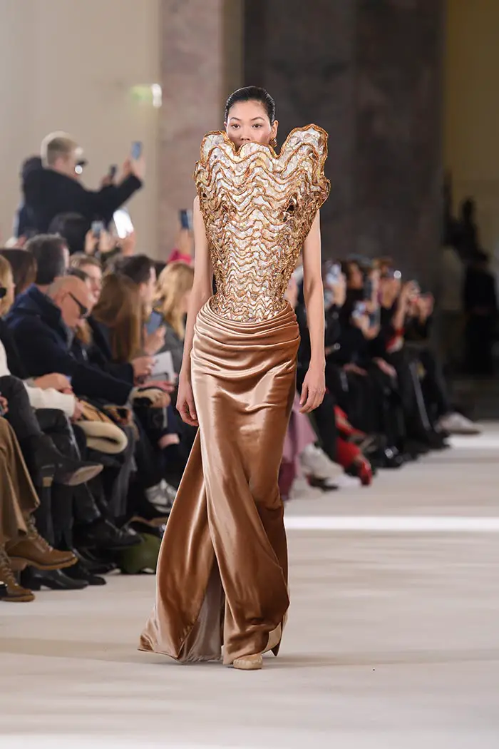 Schiaparelli Haute Couture Spring-Summer 2023 Collection Paris Fashion ...