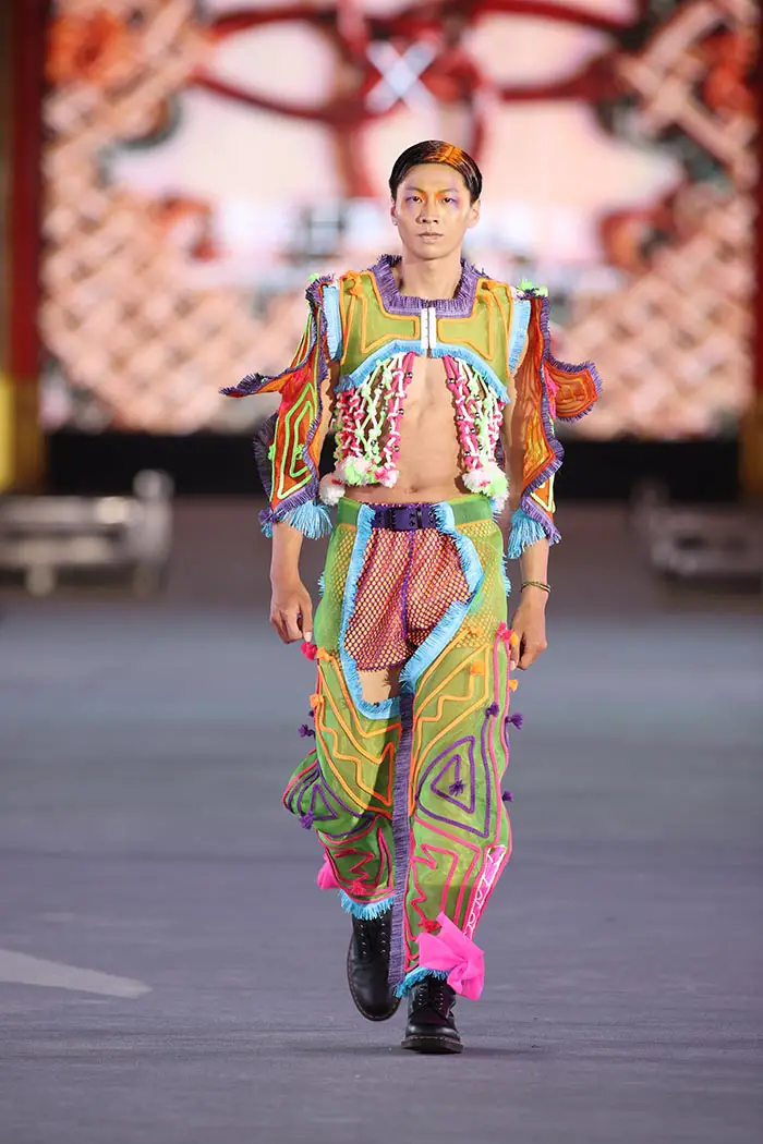 Taipei Fashion Week Autumn/Winter 2023 Opens with “CrossLab: Dialogue  Between Traditional Performance, Craftsmanship and Fashion” Runway Show —  Swanky Magazine