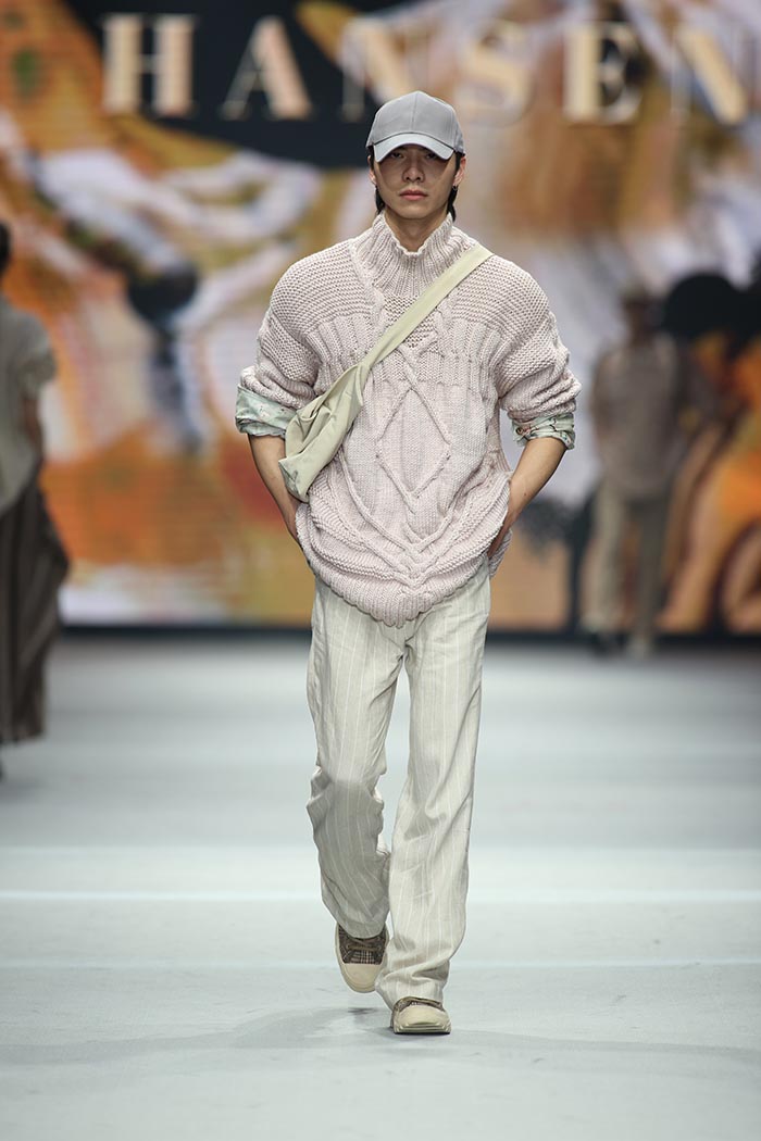 Taipei Fashion Week Autumn/Winter 2023 Opens with “CrossLab: Dialogue  Between Traditional Performance, Craftsmanship and Fashion” Runway Show —  Swanky Magazine