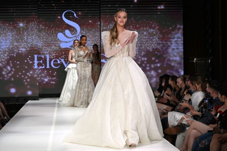 Behind the Scenes – The Making of an Award-Winning NYFW Runway – hiTechMODA