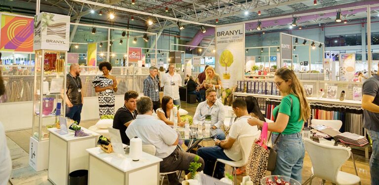 Inspiramais Highlights Manual Labor in Fashion