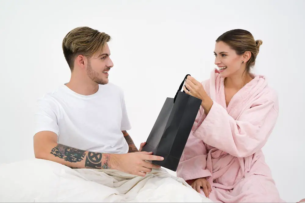 Sentimental Gifts for Him: Meaningful Gestures That Speak Louder Than Words