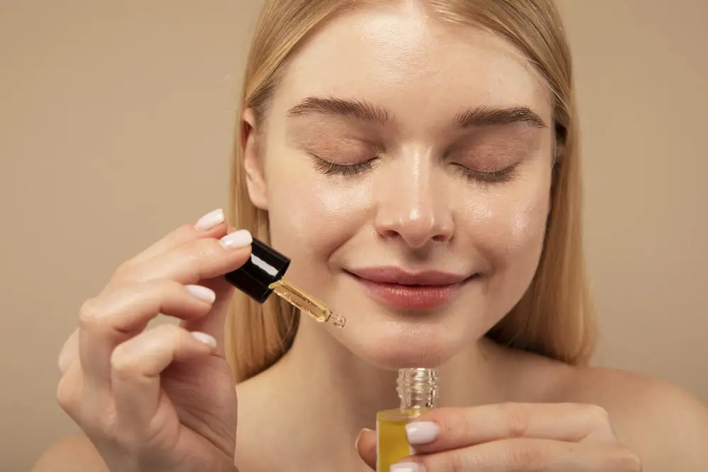 7 DIY Beauty Hacks Using Witch Hazel Oil You Need to Try