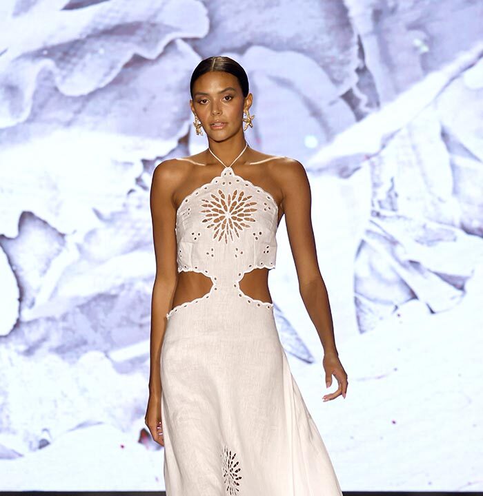 Sinesia Karol – Paraiso Miami Swim Week