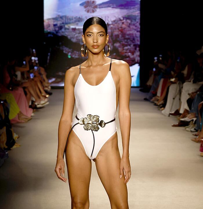 Sinesia Karol – Paraiso Miami Swim Week