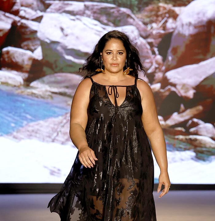 Sinesia Karol – Paraiso Miami Swim Week