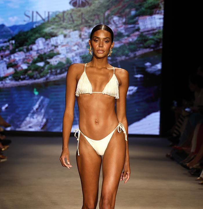 Sinesia Karol – Paraiso Miami Swim Week