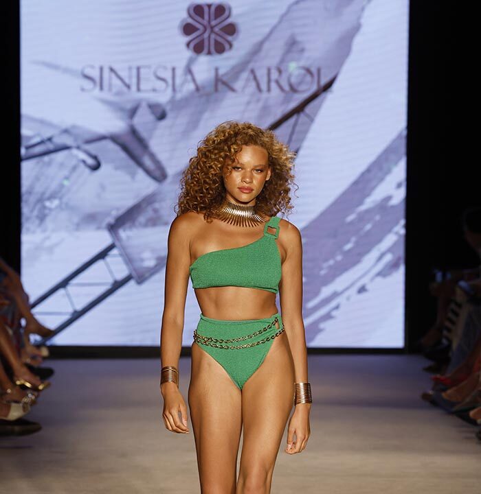 Sinesia Karol – Paraiso Miami Swim Week