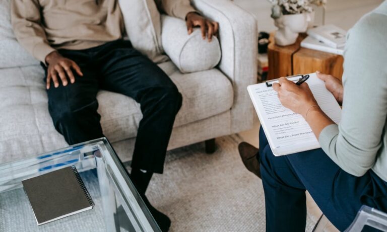 Choosing the Right Therapist: 6 Essential Tips