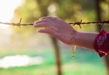 Learn How Women’s Tennis Bracelets Stand Out From Other Types