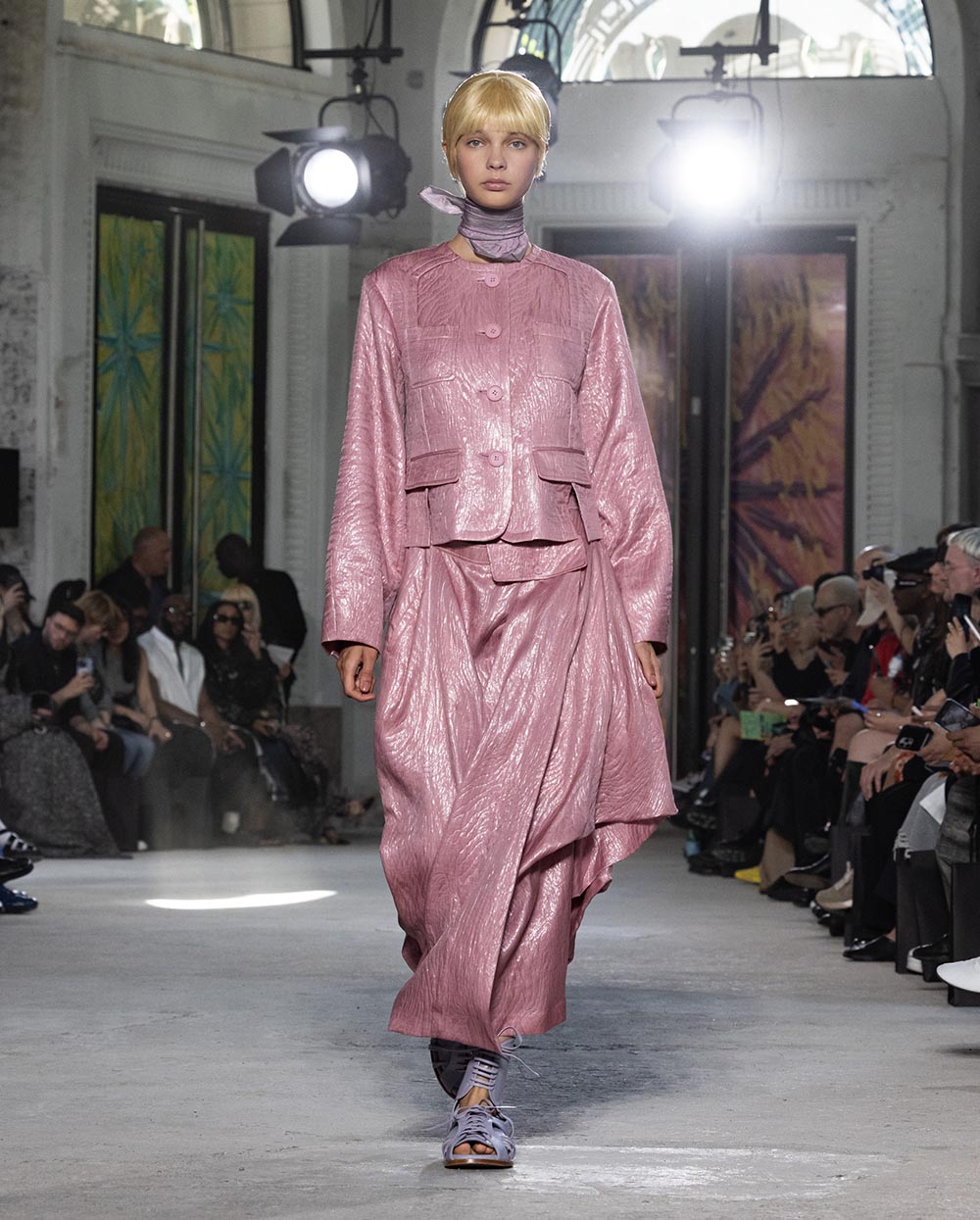 Songzio 2025 Spring Summer Collection Bright Star Paris Fashion Week ...