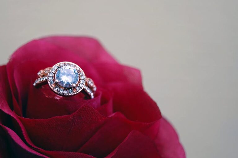 Alternative Settings and Designs for Diamond Engagement Rings