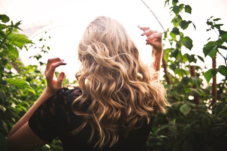 Top Hair Care Tips for Healthy and Shiny Locks All Year Round
