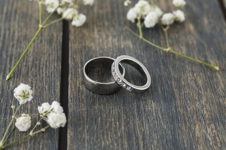 How to Perfectly Match Your Wedding Ring to Your Engagement Band