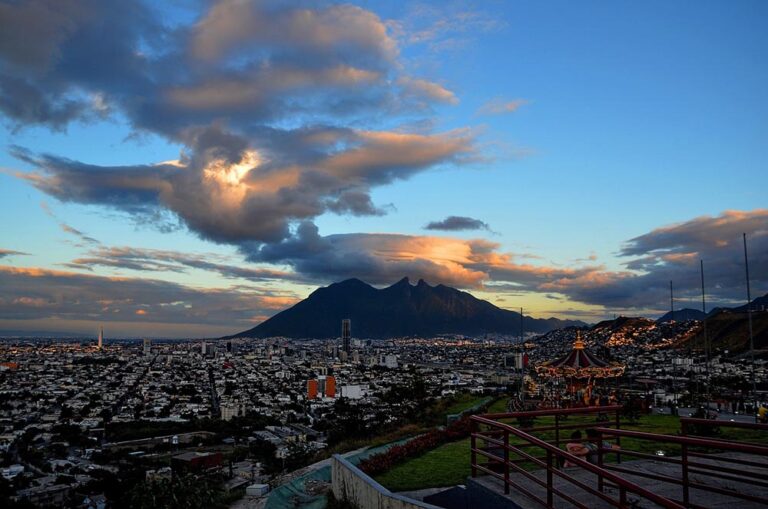 6 Reasons to Host Corporate Events at a Hotel in Monterrey