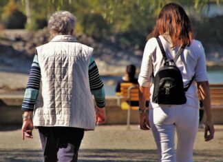 Gen Z Style Guide: 5 Fashion Tips That Also Work for Seniors