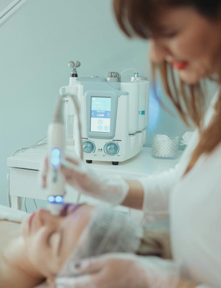 Hydrafacial Machines vs. Traditional Facials: Which Offers Better Results?