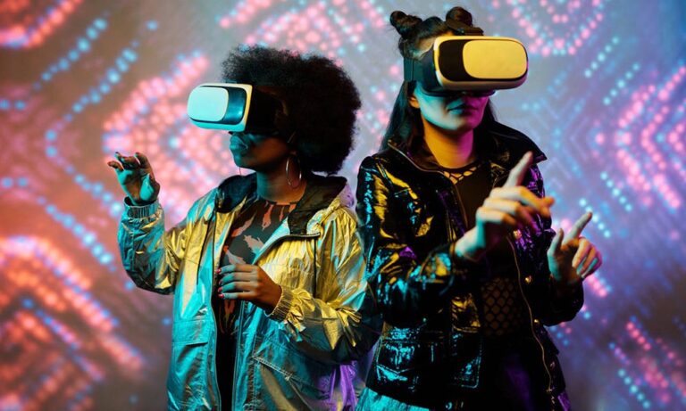 Digital Fashion and the Metaverse: How AI is Revolutionizing Virtual Runways