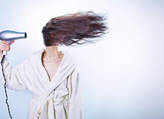 Permanent Extensions vs. Halo: Which Option Is Best for a Natural Look?