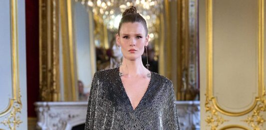 Paris Fashion Week Tickets Cost 2026.Paris Fashion Week Tickets | Attend Fashion Shows in Paris