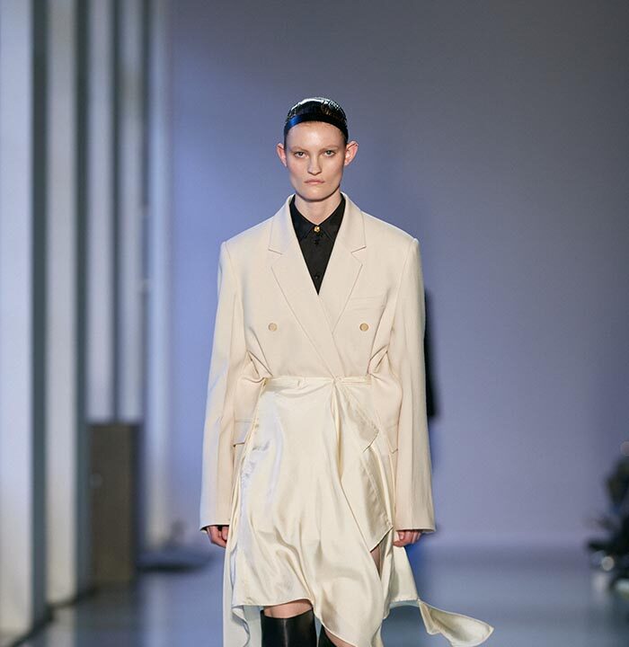 EENK_fw25_runway_press_look01 copy
