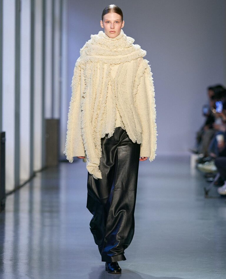 B for Binding: EENK Paris Fashion Week Fall Winter 2025
