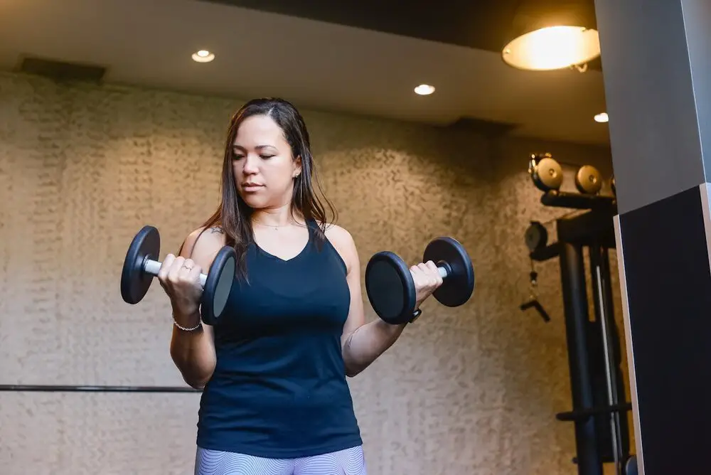 How to Style a Tank Top: Tips for Every Body Type?