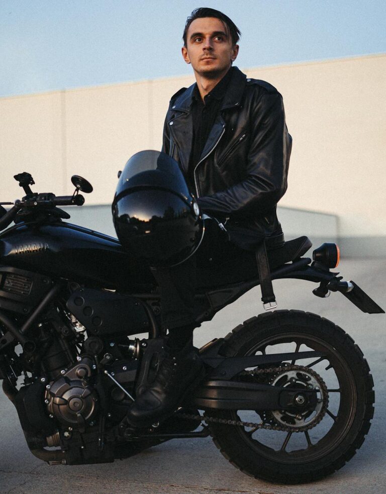 Men’s Leather Motorcycle Jackets – The Essential Fashion Staple for Every Wardrobe
