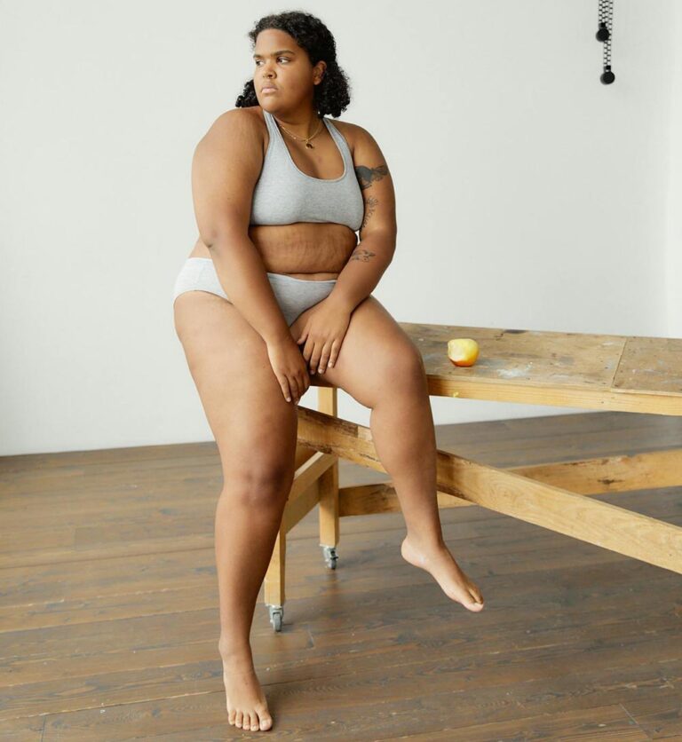 Top 5 Best Swimsuits for Apple-Shaped Bodies: What Actually Works