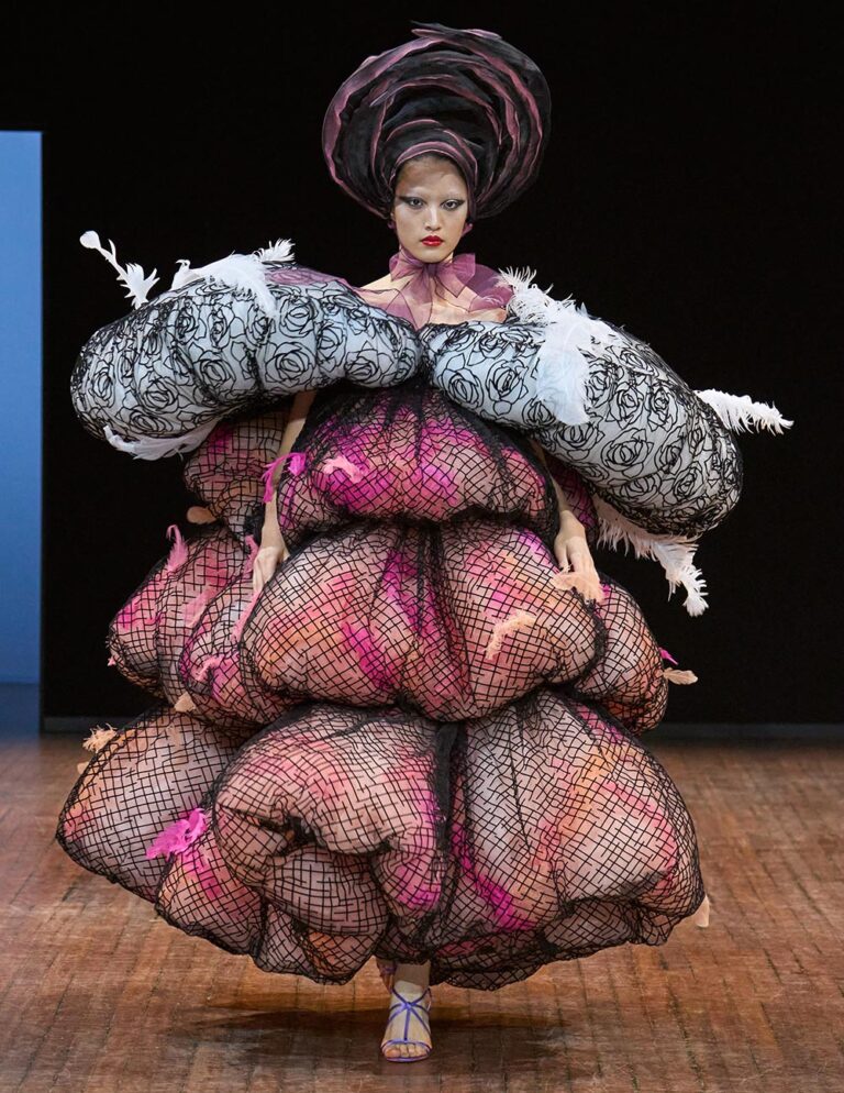 Viktor&Rolf Haute Couture Fall/Winter 2025 Paris Fashion Week