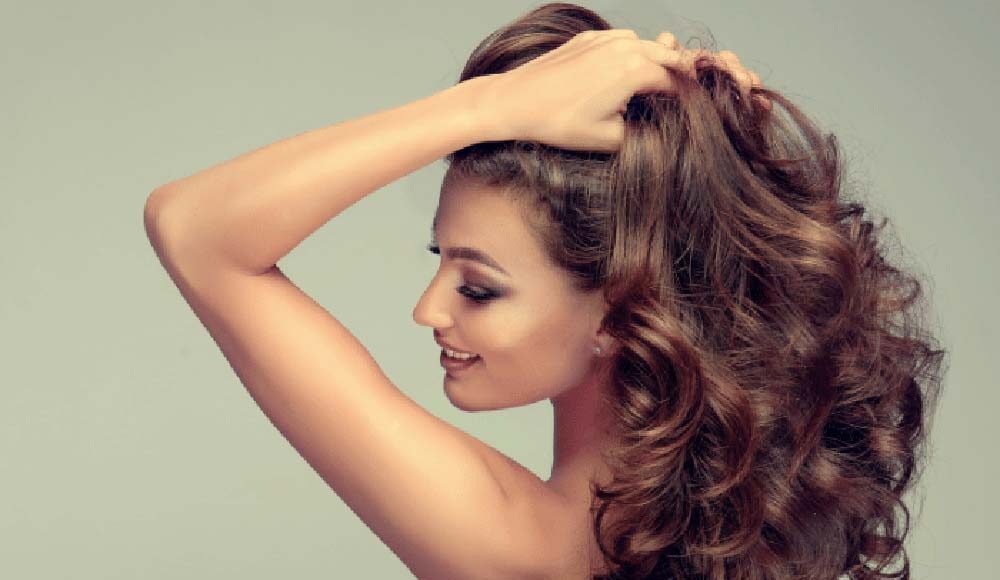 How to Dress Smart and Stylish for Work Featured