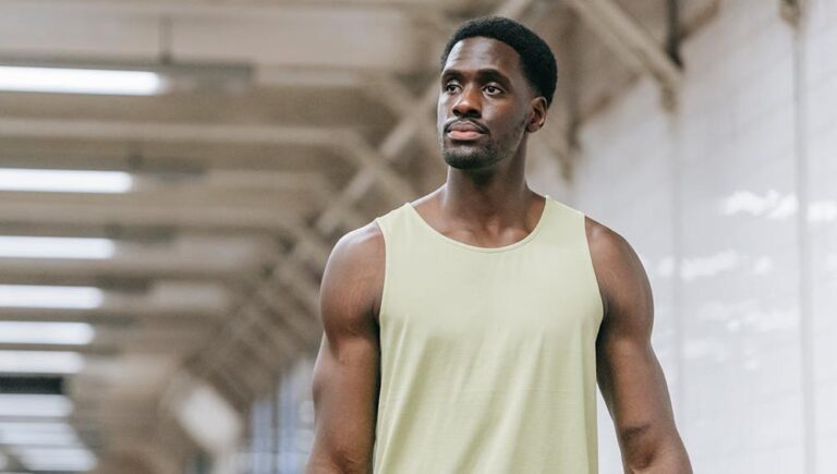Workout in Style: Best Tank Tops for Gym & Fitness