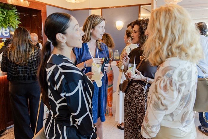 EDIT SwimShow x Curve (16)