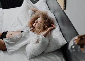 Silk Pillowcase for Hair: The Chic Beauty Secret Fashion Girls Swear By