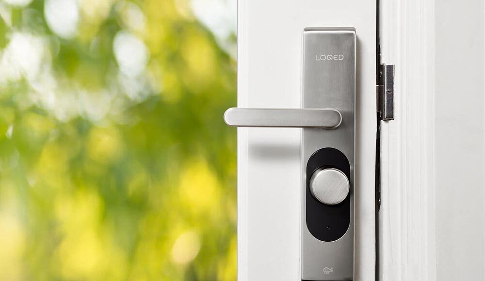 Smart Locks vs. Traditional Door Locks Pros & Cons of Door Security